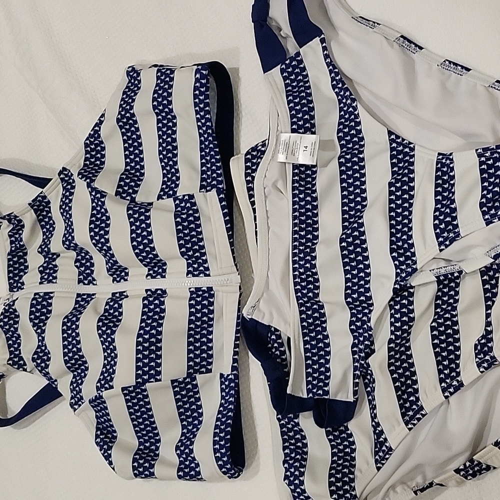 3 pieces excellent condition, Venus brand bikini, top is 14, bottoms are 12, 14